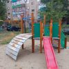 Ребенок едва не погиб на детской площадке в Уральске